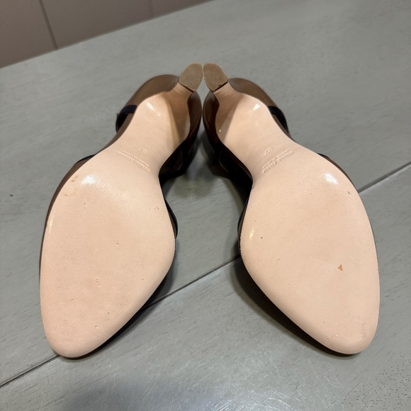 Miu Miu (37) Warm Taupe+Black Crossover Pumps - Picture 7 of 10